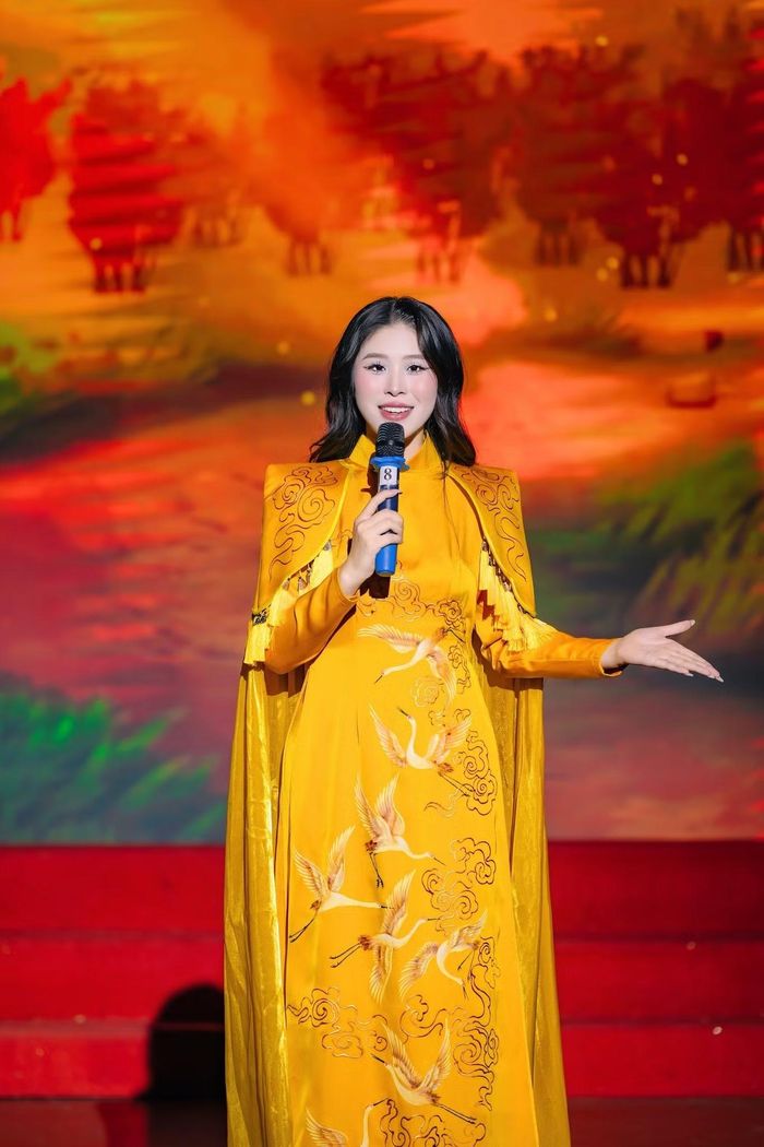 Mai Linh tại Chung kết 'HI MC 2026'.