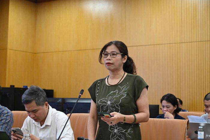 Bà Đặng Thanh Mai, Phó Cục trưởng Cục Khí tượng - thủy văn, Bộ Nông nghiệp và Môi trường thông tin về El Nino tại họp báo. Ảnh: THANH TRÀ