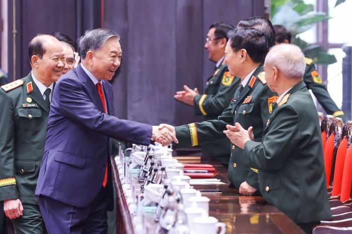 Tổng Bí thư, Chủ tịch nước Tô Lâm và các đại biểu CCB tham dự đại hội. Ảnh: QUANG PHÚC