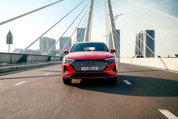 Audi Việt Nam quyết định tiến hành triệu hồi các xe Audi e-tron và Audi Q8 e-tron được sản xuất trong giai đoạn từ ngày 2/2/2018 đến ngày 11/6/2024.