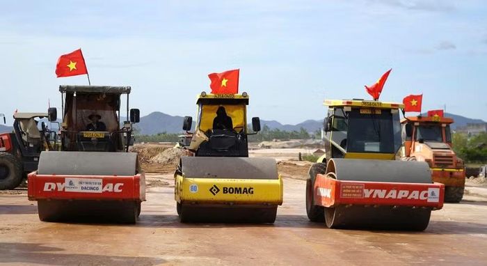 32 mũi thi công được triển khai đồng loạt.