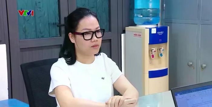 Chủ tịch CCV Group Mai Hà Trang tại cơ quan công an (Ảnh chụp màn hình VTV).