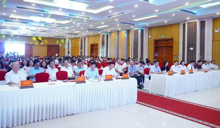 Lãnh đạo tỉnh Quảng Trị tham dự gặp mặt Báo chí.