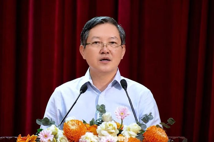 Ông Lương Quốc Đoàn - Ủy viên Trung ương Đảng, Phó Chủ tịch Ủy ban Trung ương Mặt trận Tổ quốc Việt Nam, Chủ tịch Hội Nông dân Việt Nam - phát biểu tại hội nghị.