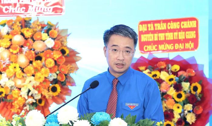 Anh Nguyễn Tường Lâm - Bí thư T.Ư Đoàn, Chủ tịch T.Ư Hội LHTN Việt Nam phát biểu tại đại hội.