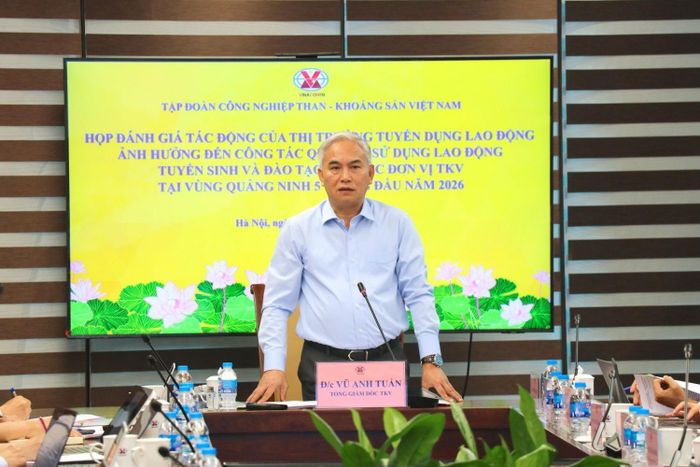 Tổng giám đốc TKV Vũ Anh Tuấn yêu cầu sự vào cuộc nghiêm túc của cả hệ thống chính trị TKV trong việc tuyển dụng, giữ chân người lao động.