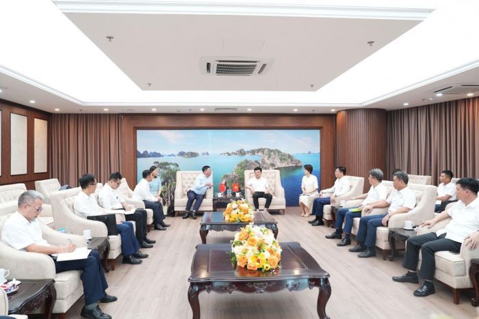 Toàn cảnh chương trình tiếp và làm việc giữa lãnh đạo TKV và Tập đoàn Lục Hải (Trung Quốc).