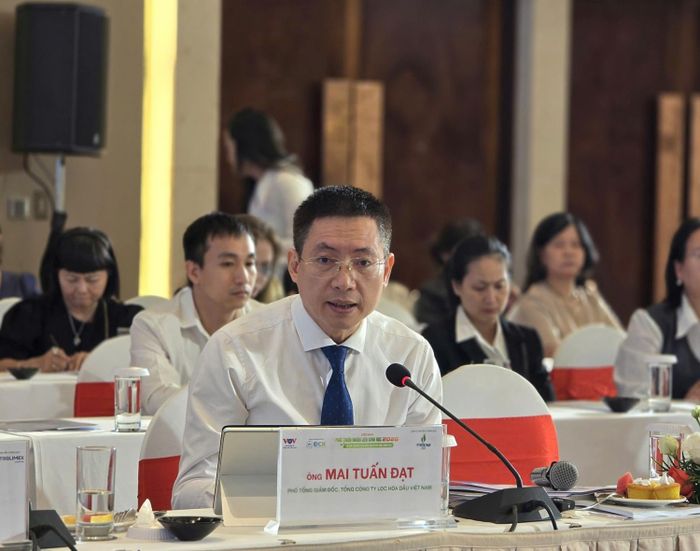 Ông Mai Tuấn Đạt, Phó Tổng giám đốc Tổng Công ty Lọc hóa dầu Việt Nam (BSR): Để chuẩn bị cho lộ trình E10, doanh nghiệp đã chủ động đầu tư nâng cao năng lực phối trộn, đồng thời phối hợp chặt chẽ với Bộ Công Thương và các doanh nghiệp đầu mối nhằm bảo đảm nguồn cung liên tục cho thị trường.