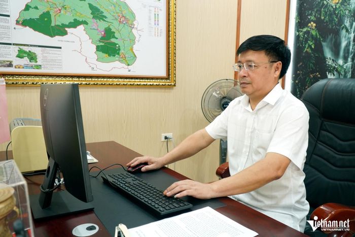 Ông Lê Đức Tiến, Bí thư Đảng ủy xã Văn Phú. Ảnh: Lê Dương