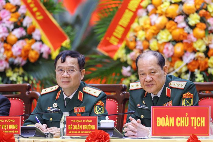 Thượng tướng Bế Xuân Trường, Chủ tịch Hội Cựu Chiến binh Việt Nam và Trung tướng Trương Việt Dũng, Phó Chủ tịch Hội Cựu Chiến binh Việt Nam tại Đại hội. Ảnh: PV