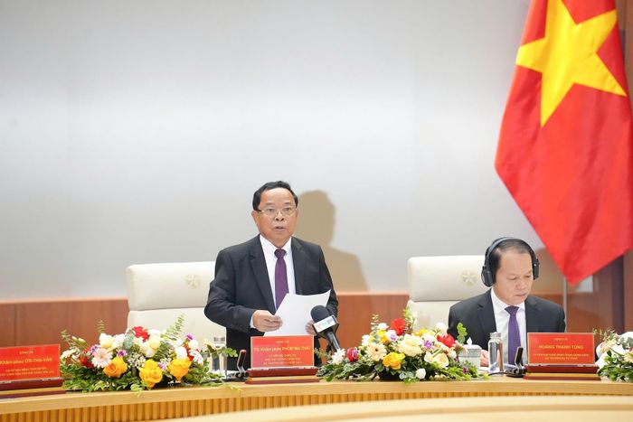 Phó Thủ tướng, Bộ trưởng Tư pháp Lào Khamphan Phommathat phát biểu