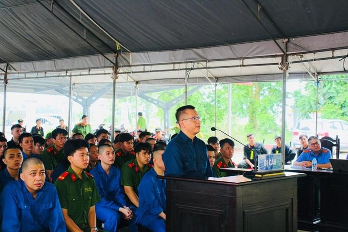  Các bị cáo tại phiên tòa.
