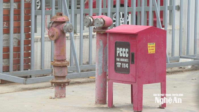 Nhiều hệ thống phòng cháy, chữa cháy tại các chợ dân sinh không còn đảm bảo. Ảnh: PV