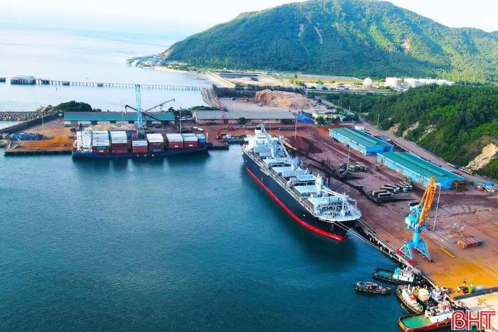 Quy hoạch điều chỉnh quy mô diện tích Khu kinh tế Vũng Áng từ 22.781 ha lên khoảng 72.998 ha.
