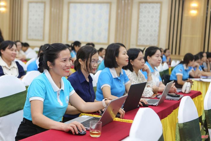 Các cấp hội phụ nữ đã tổ chức 424 cuộc tập huấn, tuyên truyền về môi trường cho hơn 31.800 lượt hội viên; hơn 16.000 cây xanh được trồng mới trên toàn tỉnh.