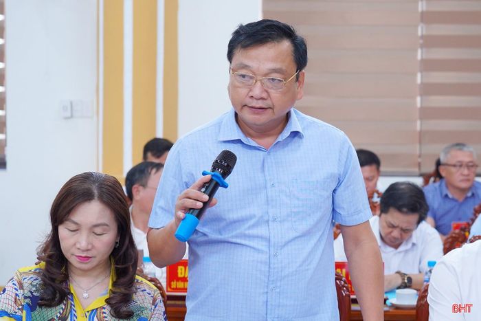 Đồng chí Hồ Huy Thành - Phó Chủ tịch UBND tỉnh phát biểu tại buổi làm việc.