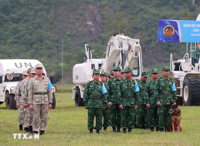 Sỹ quan, quân nhân các quân binh chủng của Quân đội Nhân dân Việt Nam tham gia Diễn tập song phương Việt Nam-Ấn Độ về gìn giữ hòa bình Liên hợp quốc năm 2025. (Ảnh: Trọng Đức/TTXVN)