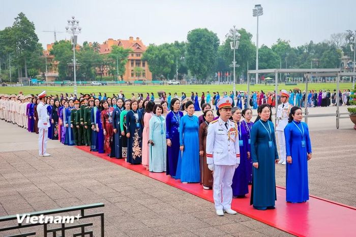 793 đại biểu chính thức là những phụ nữ tiêu biểu, đại diện cho các tầng lớp phụ nữ, các dân tộc, tôn giáo, các độ tuổi, ngành nghề, các lĩnh vực công tác và các vùng miền khác nhau trong cả nước. (Ảnh: Hoài Nam/Vietnam+)