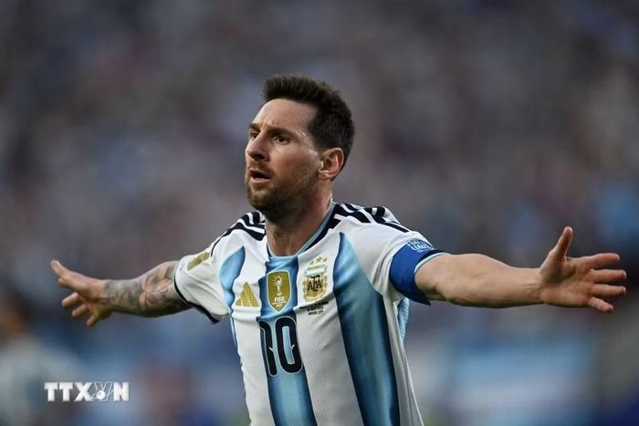 Lionel Messi ăn mừng sau khi lập công vào lưới Algeria. (Ảnh: AFP/TTXVN)