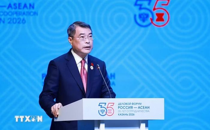 Thủ tướng Lê Minh Hưng phát biểu tại Diễn đàn Doanh nghiệp Nga-ASEAN. (Ảnh: Dương Giang/TTXVN)