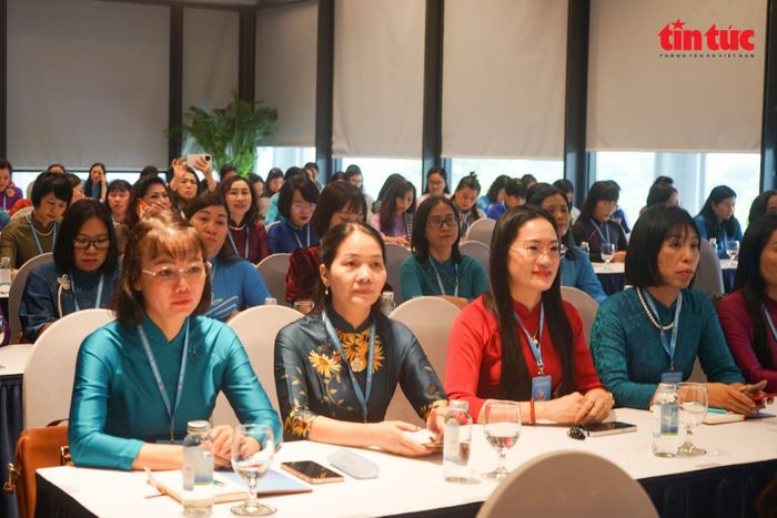 Các đại biểu tham dự phiên thảo luận 3.