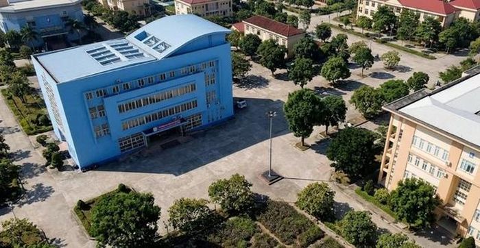 Trường đại học Quảng Bình có sẵn cơ sở vật chất và đội ngũ giảng viên trình độ cao dôi dư - Ảnh: Quốc Nam.