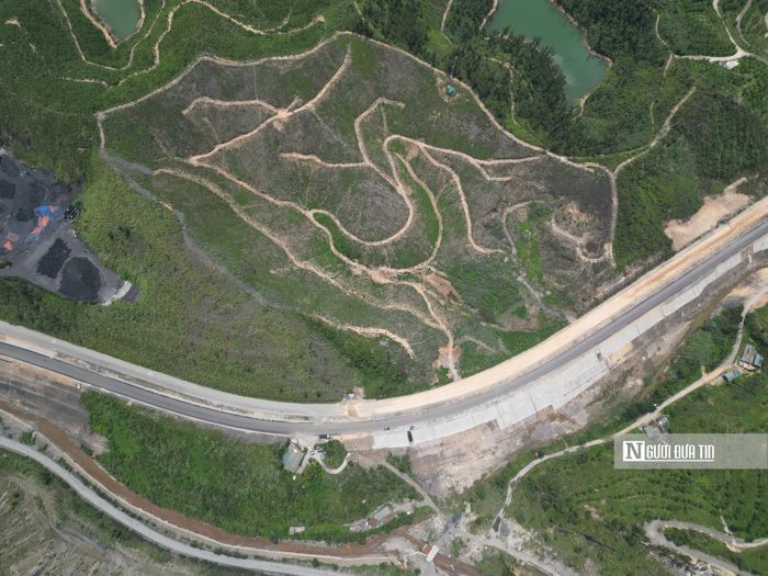 Tuyến đường có chiều dài 8,6km, được thiết kế theo tiêu chuẩn đường cấp III đồng bằng, quy mô 6 làn xe, nền đường rộng 33m, tốc độ tối đa 80km/h.