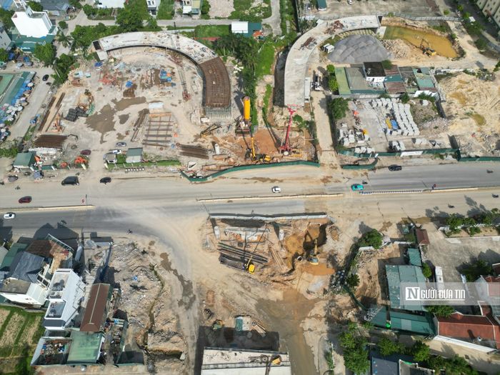Đáng chú ý, dự án đáng triển khai công trình cầu vượt tại nút giao Quang Hanh nối với Quốc lộ 18. Trước đó tại nút giao này đã xảy ra nhiều vụ tại nạn liên quan tới các xe tải trọng lớn bị lật khi xuống dốc.