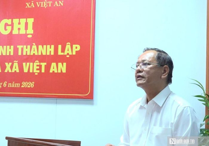Ông Trần Thế Cẩm, Phó Chủ tịch Thường trực Hội Luật gia thành phố Đà Nẵng, phát biểu tại lễ công bố quyết định thành lập Chi hội Luật gia xã Việt An.
