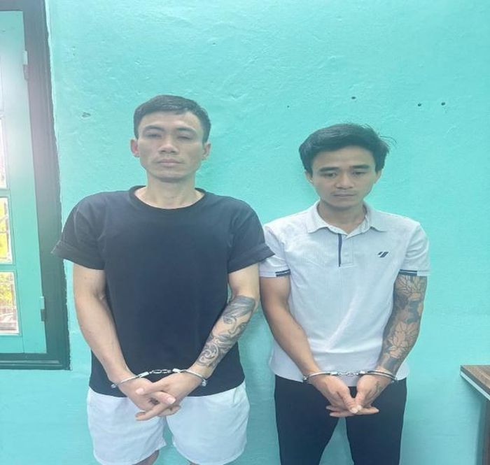 Phạm Viết Tú (trái) và Phạm Văn Thạnh (phải) tại Cơ quan Công an