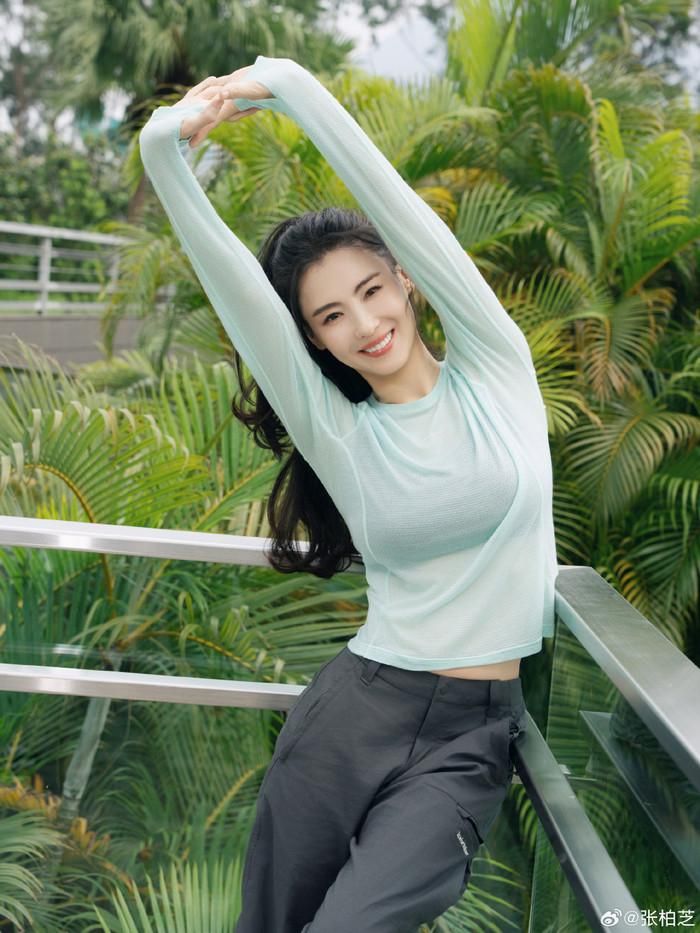 Trương Bá Chi trước đó có lối sống khá kín tiếng, gần như không chia sẻ quá nhiều về cuộc sống ở trên mạng xã hội. Ảnh: Weibo