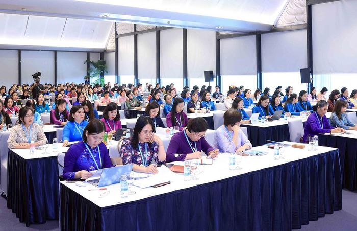 Quang cảnh phiên thảo luận