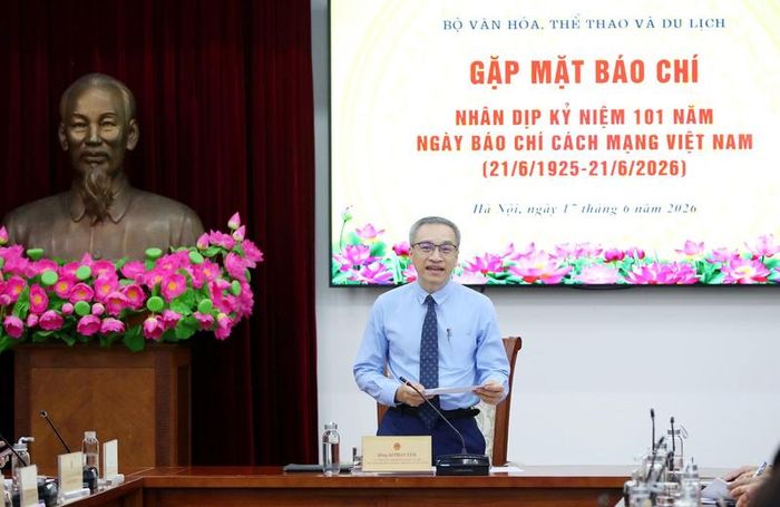 Thứ trưởng Phan Tâm mong muốn ngành văn hóa tiếp tục nhận được sự đồng hành của các cơ quan báo chí và đội ngũ những người làm báo. Ảnh: Trần Huấn