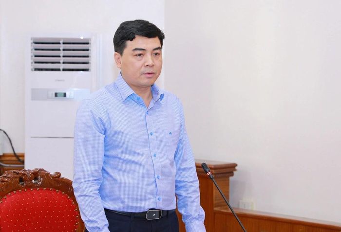 Chủ tịch UBND tỉnh Nguyễn Hoài Anh phát biểu tại hội nghị.