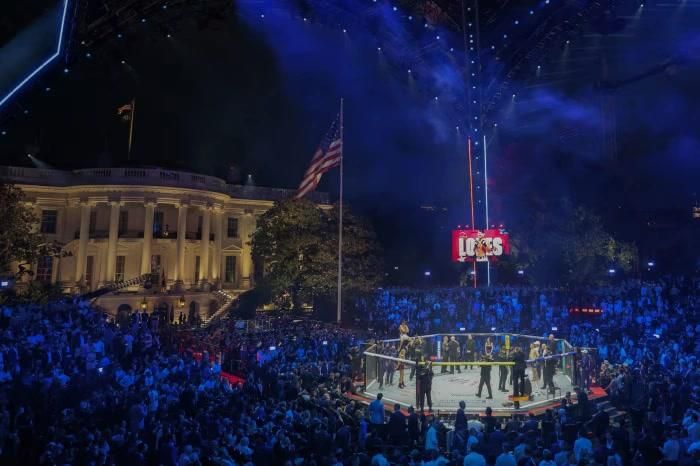 Sự kiện UFC Freedom 250 được tổ chức trên bãi cỏ phía Nam Nhà Trắng ngày 15/6. Ảnh: Getty Images.