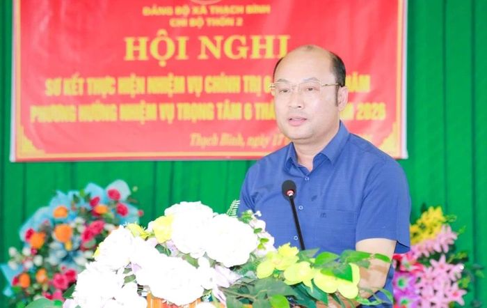 Phó Chủ tịch UBND tỉnh Cao Văn Cường phát biểu tại hội nghị.