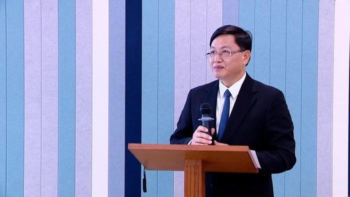 Phó Chủ tịch Thường trực UBND tỉnh Mai Xuân Liêm phát biểu tại buổi tọa đàm.