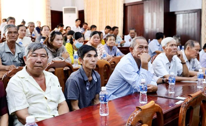 Đại biểu tham dự hội nghị.