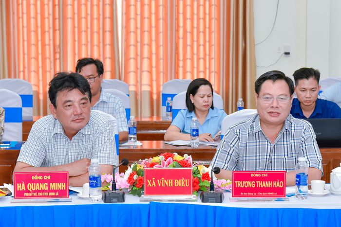 Bí thư Đảng ủy, Chủ tịch HĐND xã Vĩnh Điều Trương Thanh Hào phát biểu tại hội nghị.