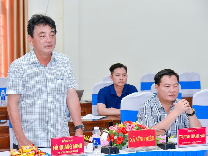 Chủ tịch UBND xã Vĩnh Điều Hà Quang Minh phát biểu kết luận hội nghị.