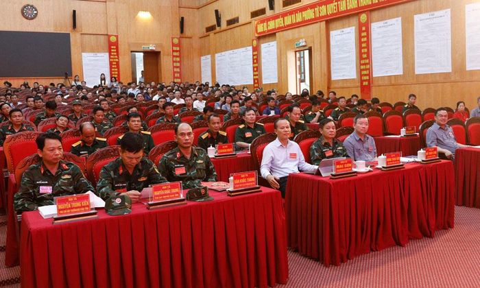 Các đại biểu dự tổng kết diễn tập.