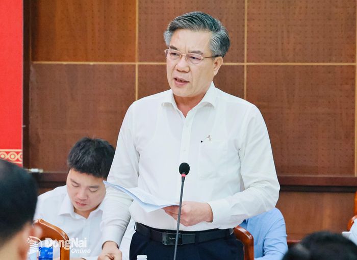 Ủy viên Ban Thường vụ Thành ủy, Trưởng ban Tuyên giáo và Dân vận Thành ủy Dương Minh Dũng phát biểu tại buổi làm việc. Ảnh: Công Nghĩa
