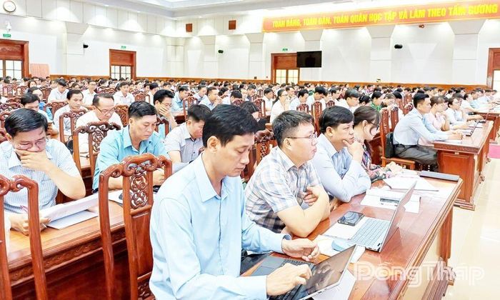 Đại biểu tham dự tập huấn.