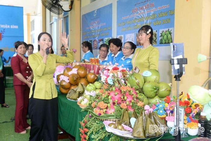 Phụ nữ Đồng Tháp đã biết xây dựng thương hiệu trên mạng xã hội, livestream bán hàng, sử dụng thanh toán không tiền mặt và quảng bá sản phẩm trực tuyến.