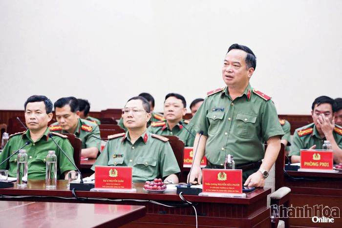 Thiếu tướng Nguyễn Hữu Phước phát biểu tại buổi làm việc.