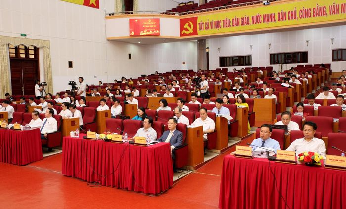 Quang cảnh phiên chất vấn.