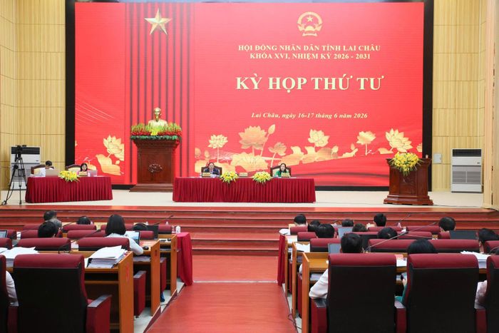Quang cảnh kỳ họp.