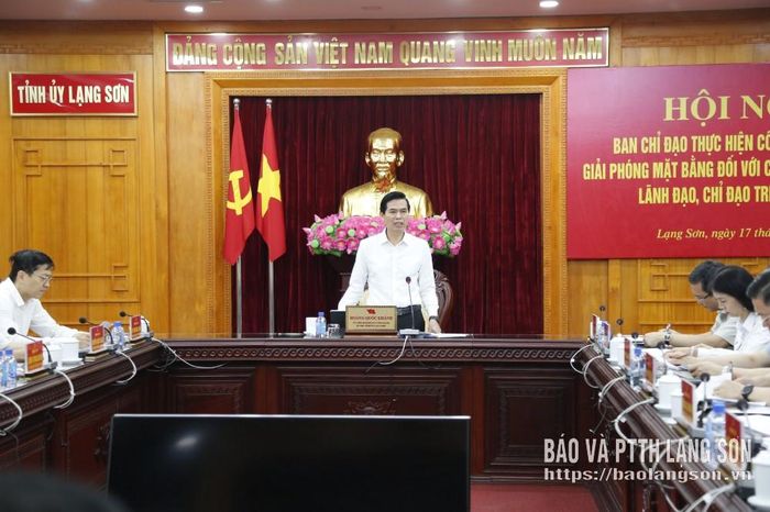 Đồng chí Hoàng Quốc Khánh, Ủy viên Trung ương Đảng, Bí thư Tỉnh ủy phát biểu kết luận hội nghị