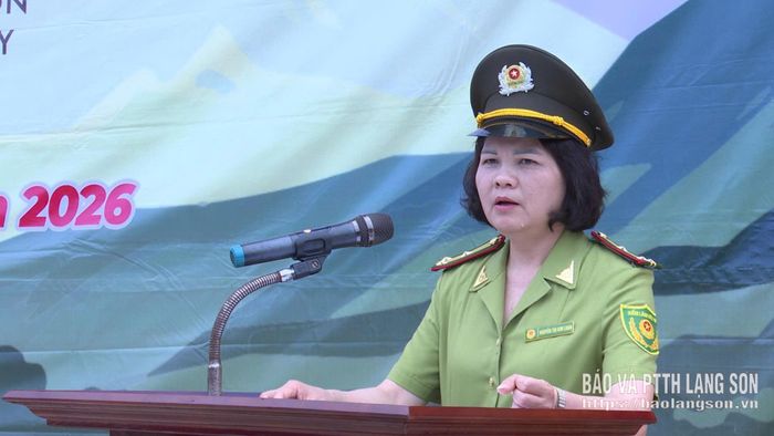 Lãnh đạo Chi cục Kiểm lâm tỉnh phát động trồng cây hưởng ứng Ngày Thế giới chống sa mạc hóa và hạn hán năm 2026 tại buổi lễ