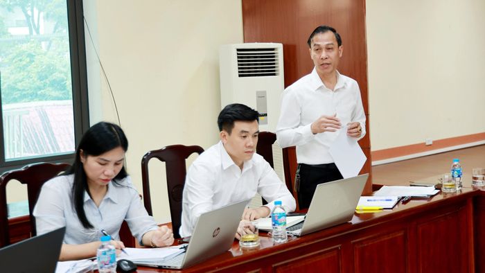 Các đại biểu tham gia ý kiến tại hội nghị.